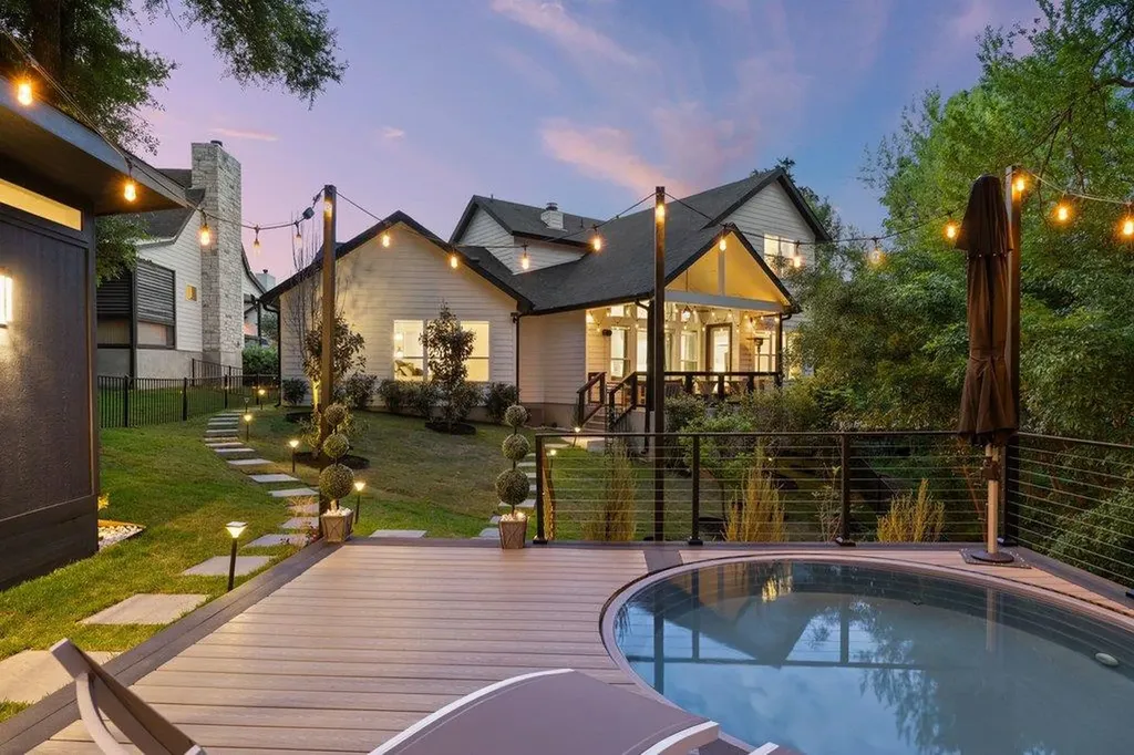 3018 Sunridge Drive Austin TX 78741