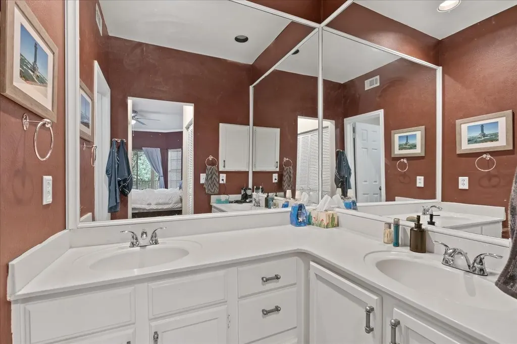 1741 Spyglass Drive Austin TX 78746