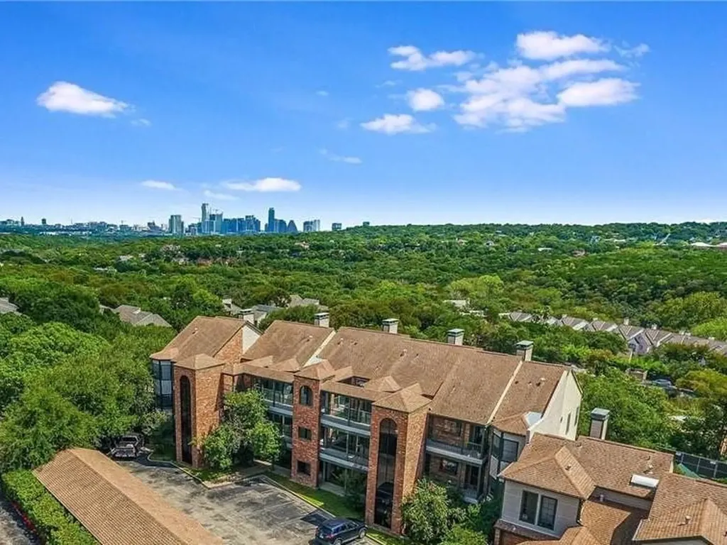 1741 Spyglass Drive Austin TX 78746