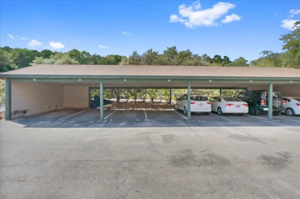 1741 Spyglass Drive Austin TX 78746