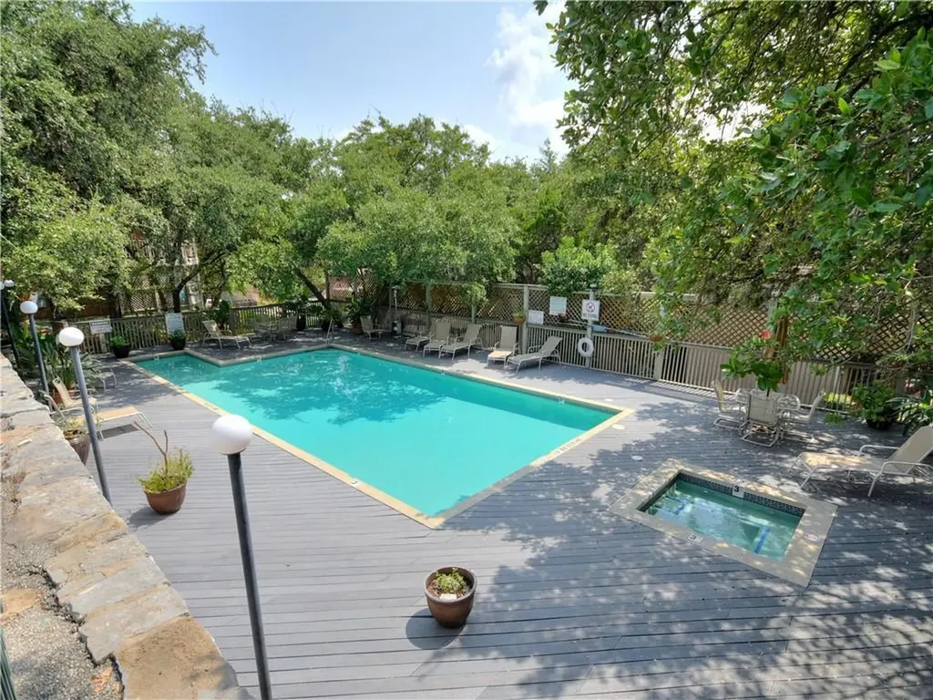1741 Spyglass Drive Austin TX 78746