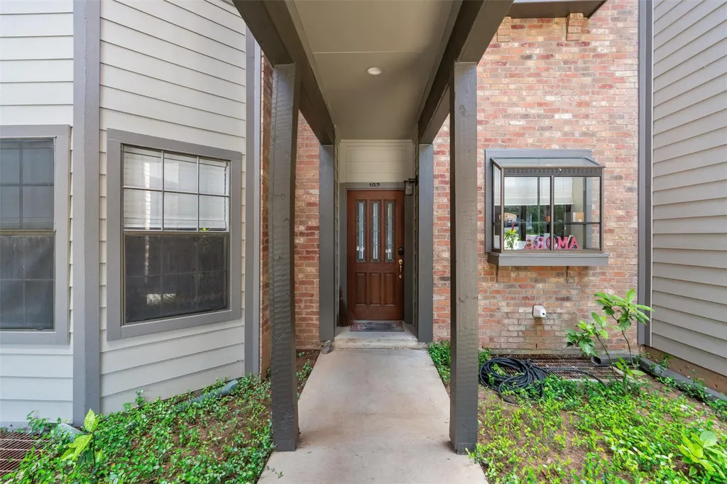 1741 Spyglass Drive Austin TX 78746