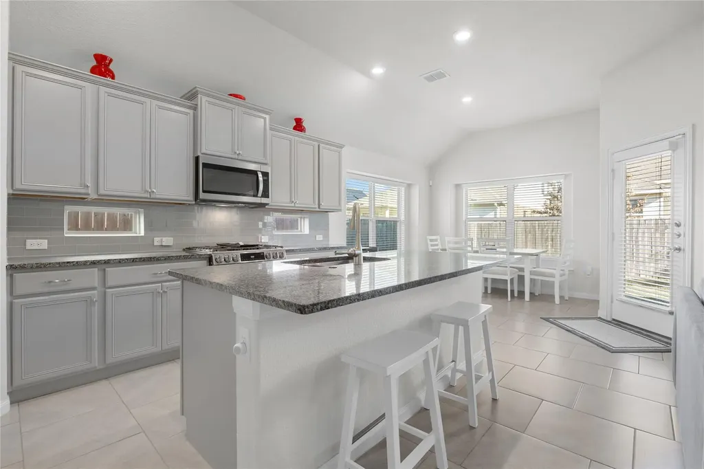 606 Linares Lane Austin TX 78748
