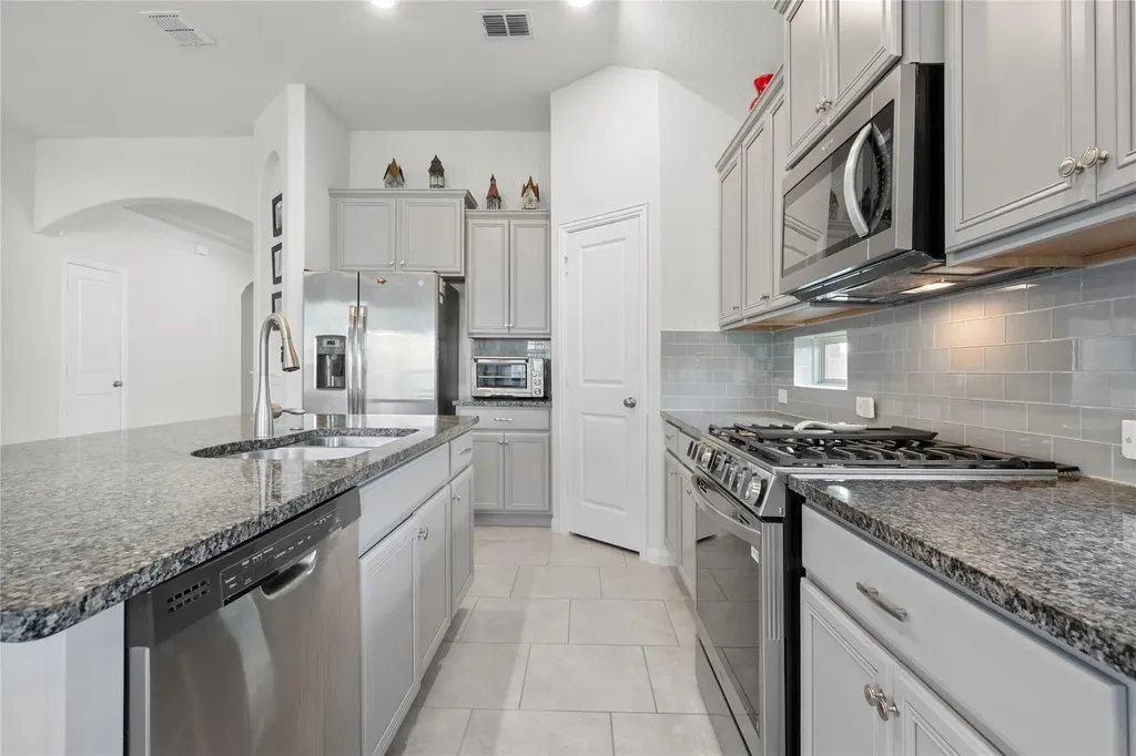 606 Linares Lane Austin TX 78748