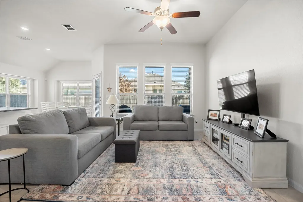 606 Linares Lane Austin TX 78748