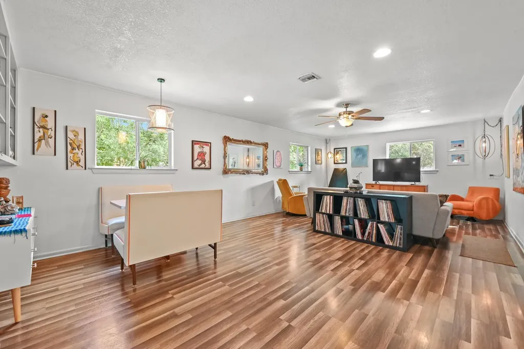 807 Campbell Street Lockhart TX 78644