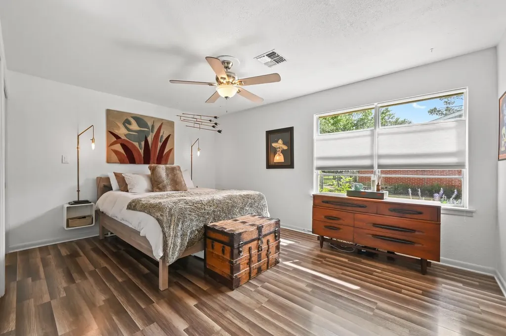 807 Campbell Street Lockhart TX 78644