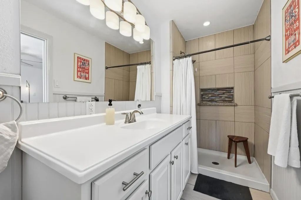 807 Campbell Street Lockhart TX 78644