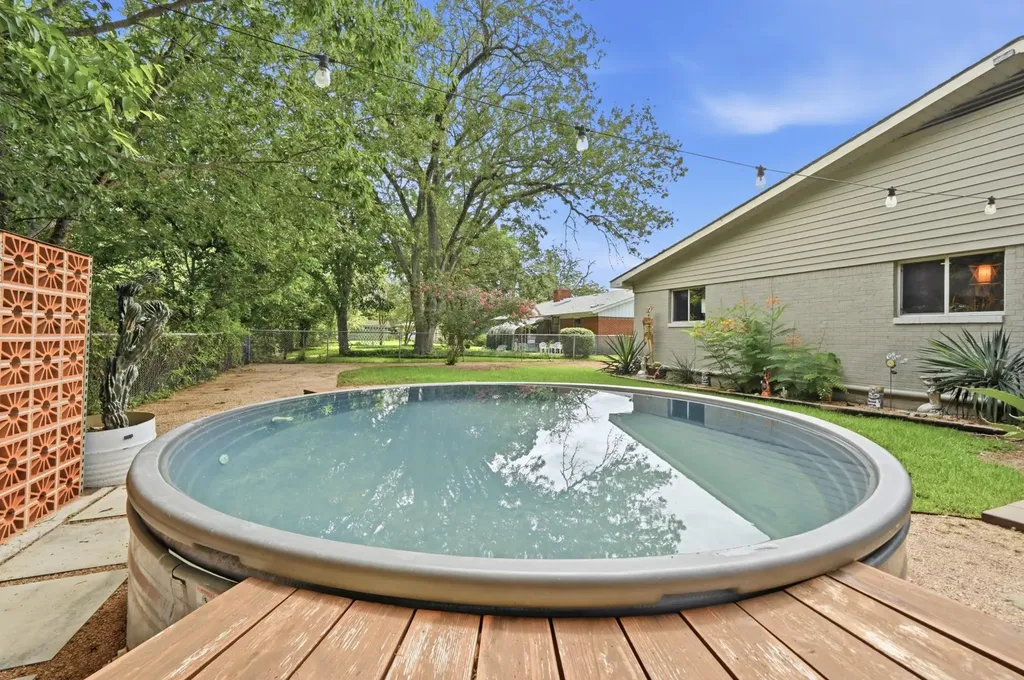 807 Campbell Street Lockhart TX 78644