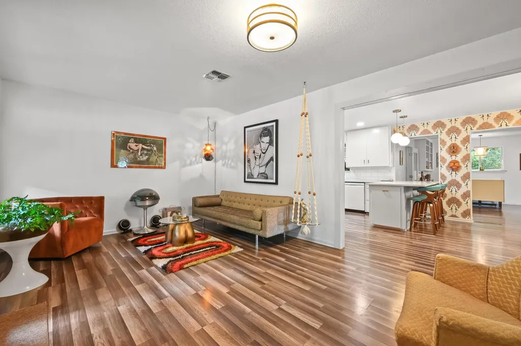 807 Campbell Street Lockhart TX 78644