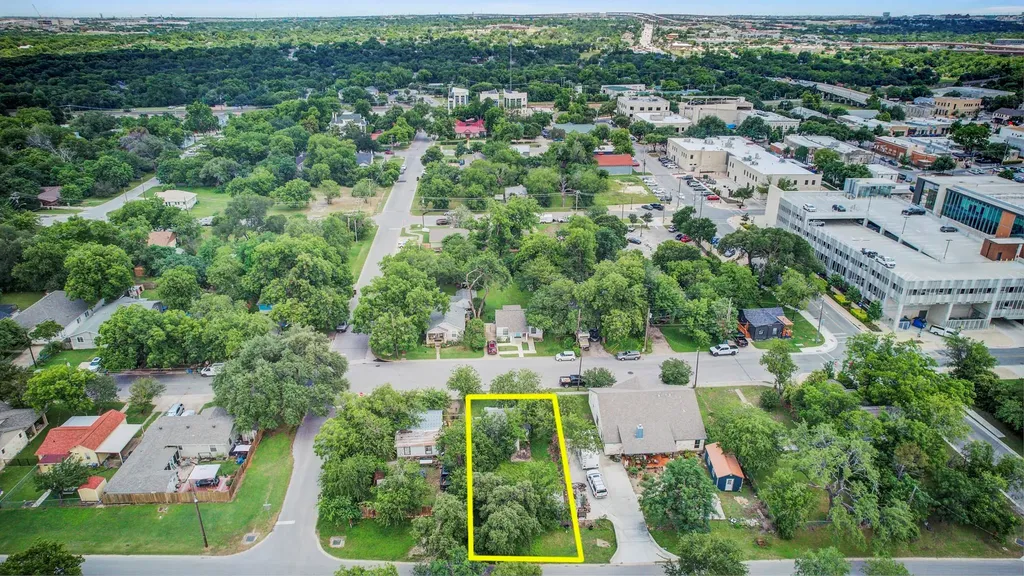 308 E Austin Avenue Round Rock TX 78664