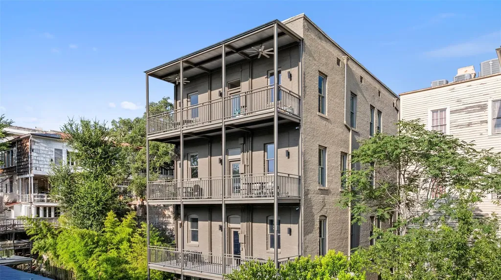 702 San Antonio Street Austin TX 78701