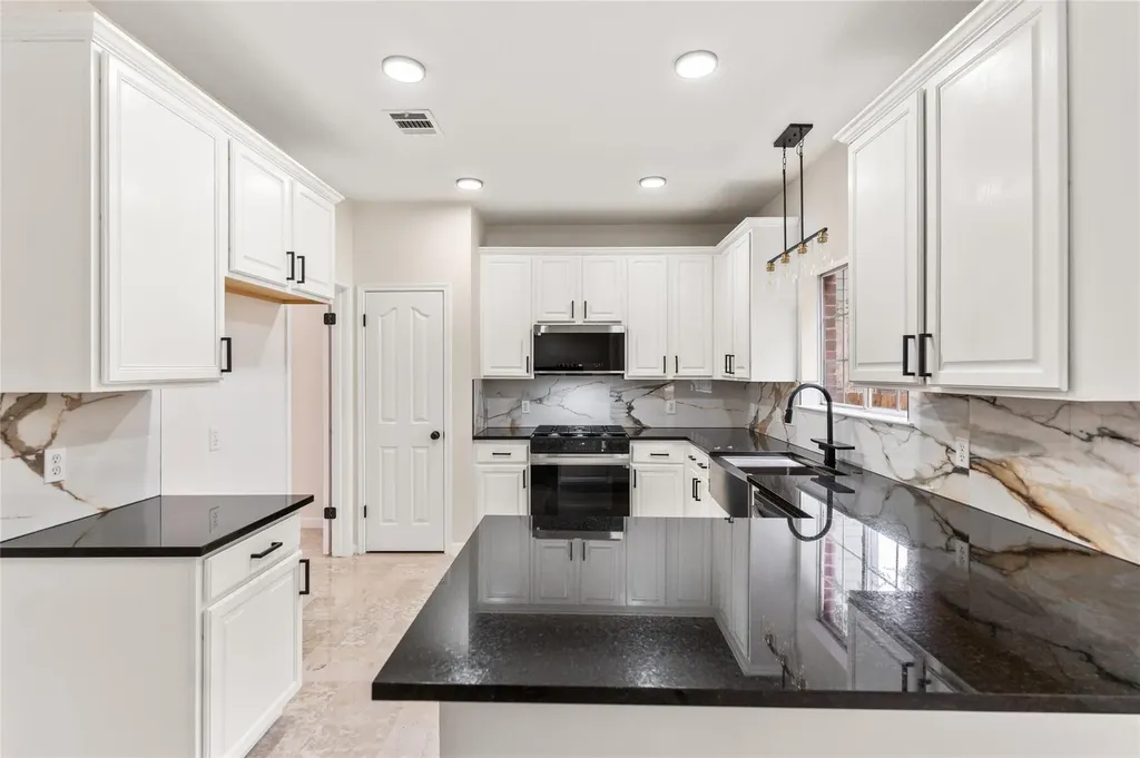 13102 Hunters Chase Drive Austin TX 78729