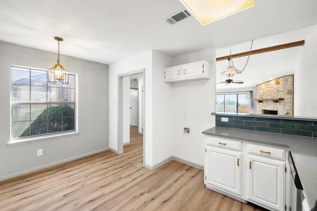 28 Oaks Place Lago Vista TX 78645