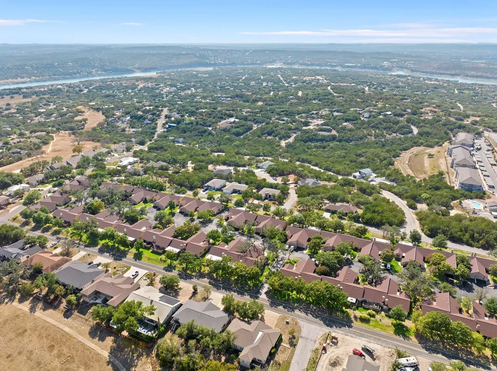 28 Oaks Place Lago Vista TX 78645