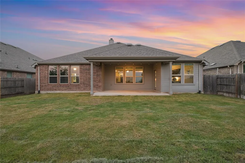 188 Nautical Loop Kyle TX 78640
