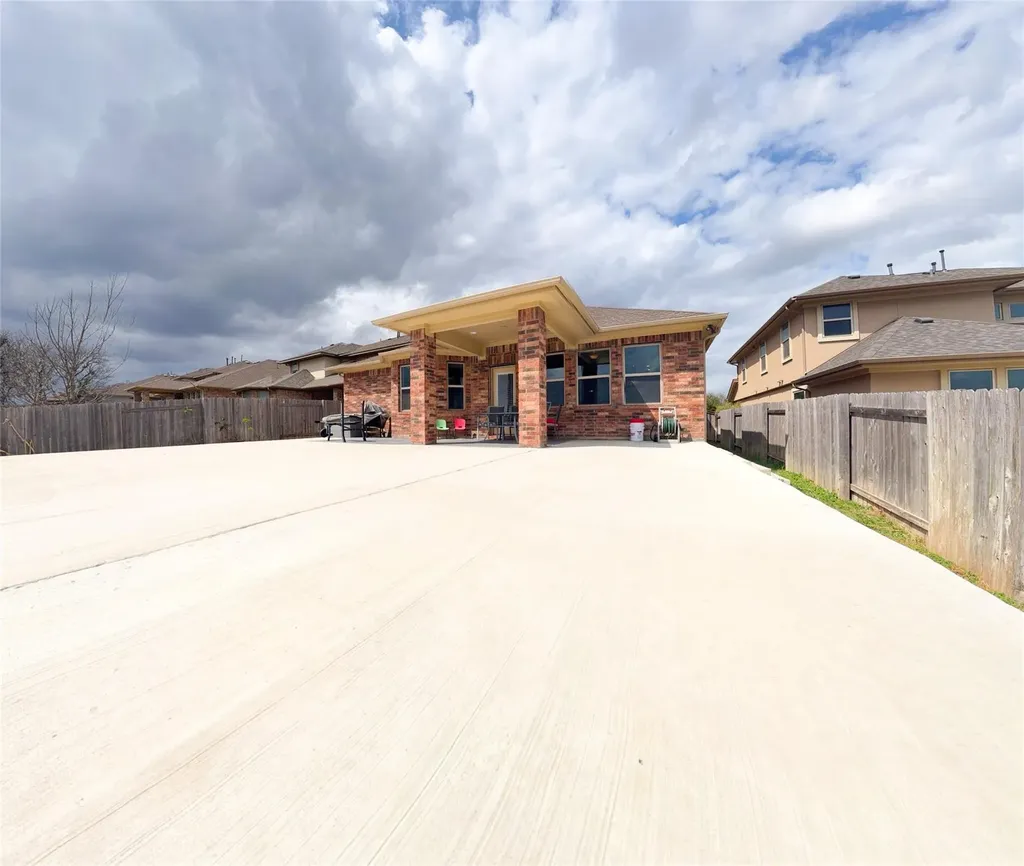 2743 Enza Court Round Rock TX 78665