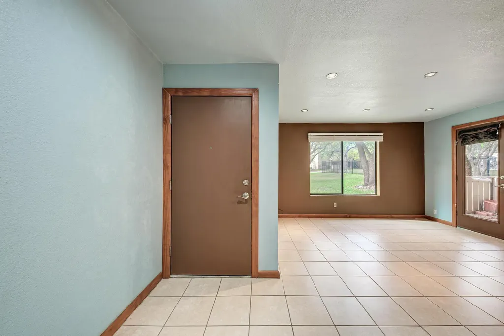 8210 Bent Tree Road Austin TX 78759