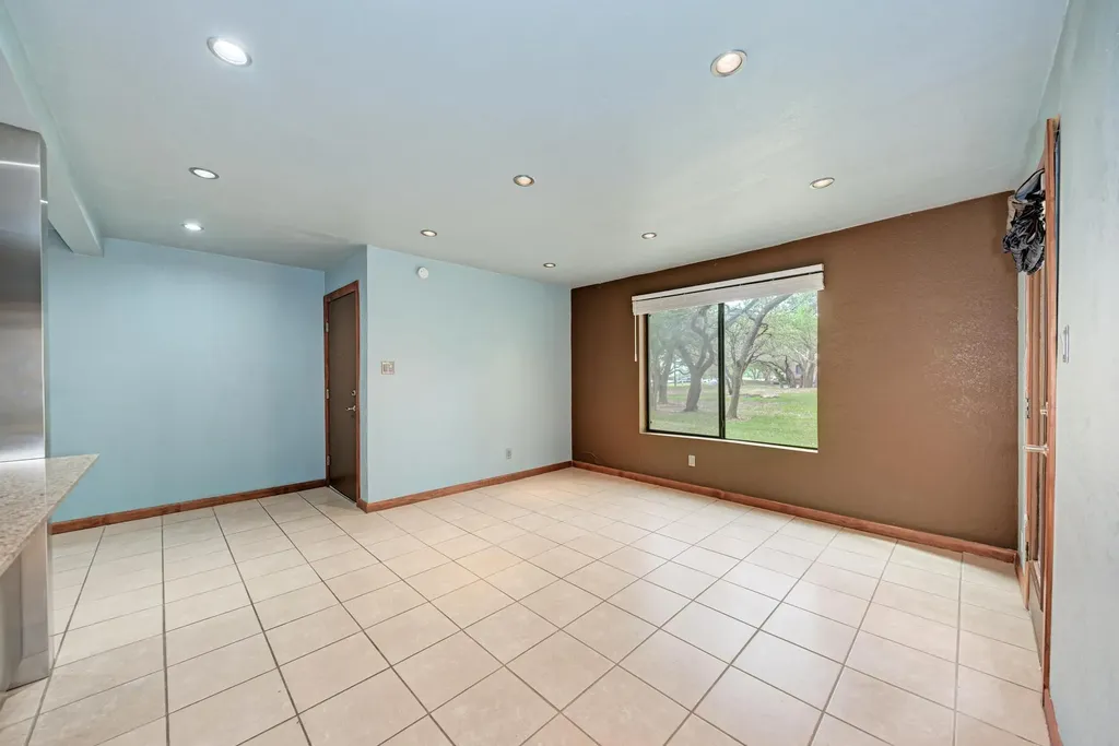 8210 Bent Tree Road Austin TX 78759
