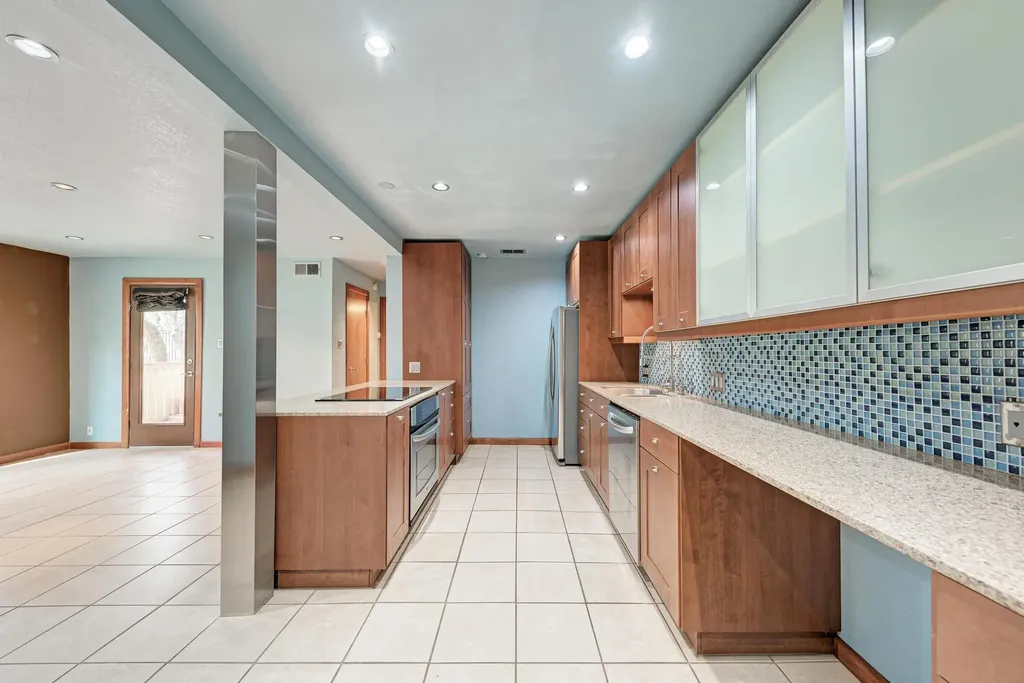 8210 Bent Tree Road Austin TX 78759