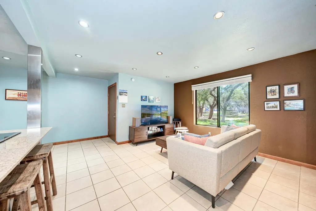 8210 Bent Tree Road Austin TX 78759