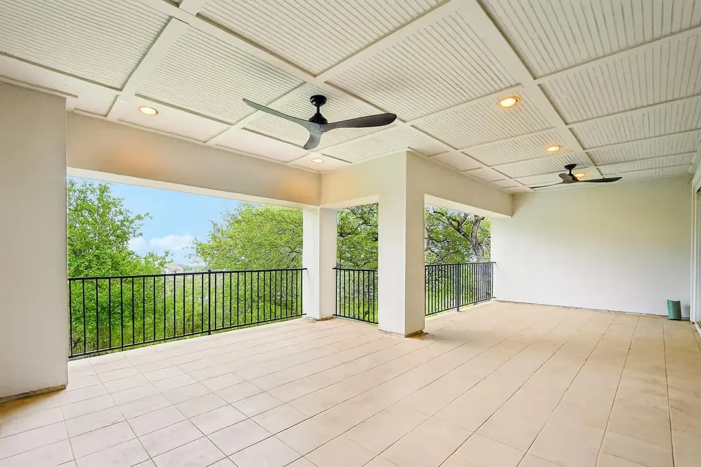 449 Santaluz Lane Austin TX 78732