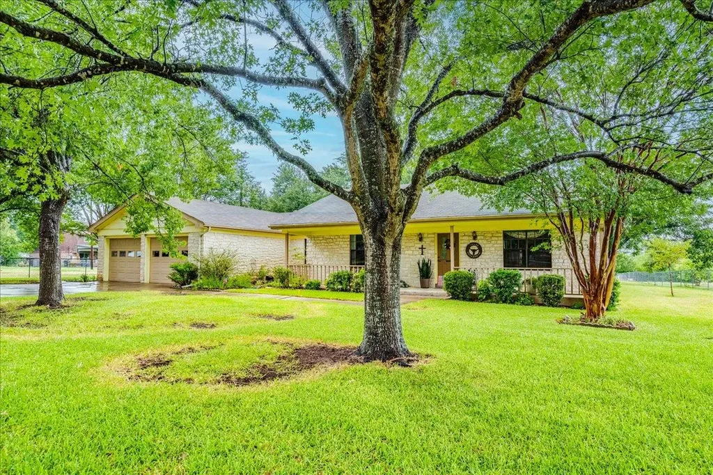 1704 Buttercup Road Pflugerville TX 78660