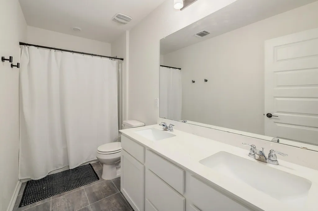 1132 Hemlen Cove Leander TX 78641