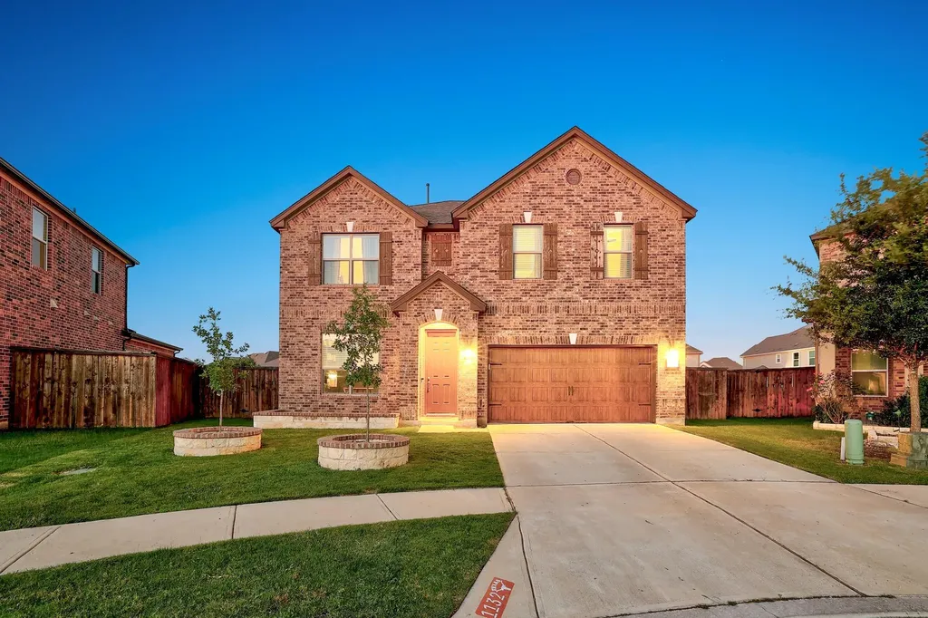 1132 Hemlen Cove Leander TX 78641