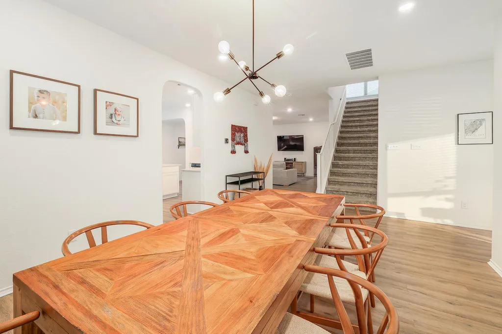 1132 Hemlen Cove Leander TX 78641