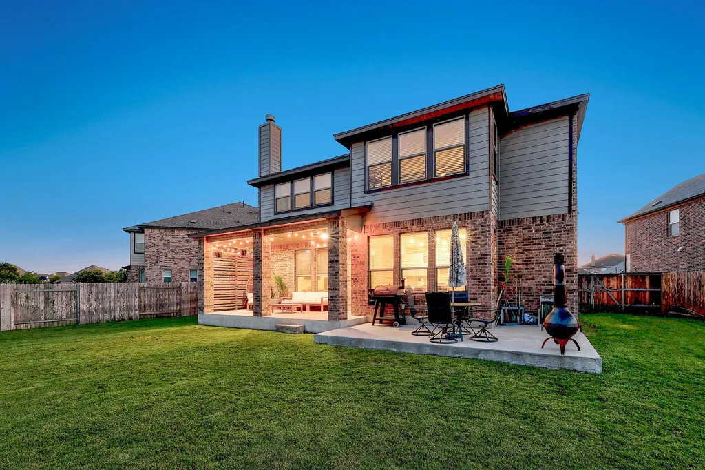 1132 Hemlen Cove Leander TX 78641