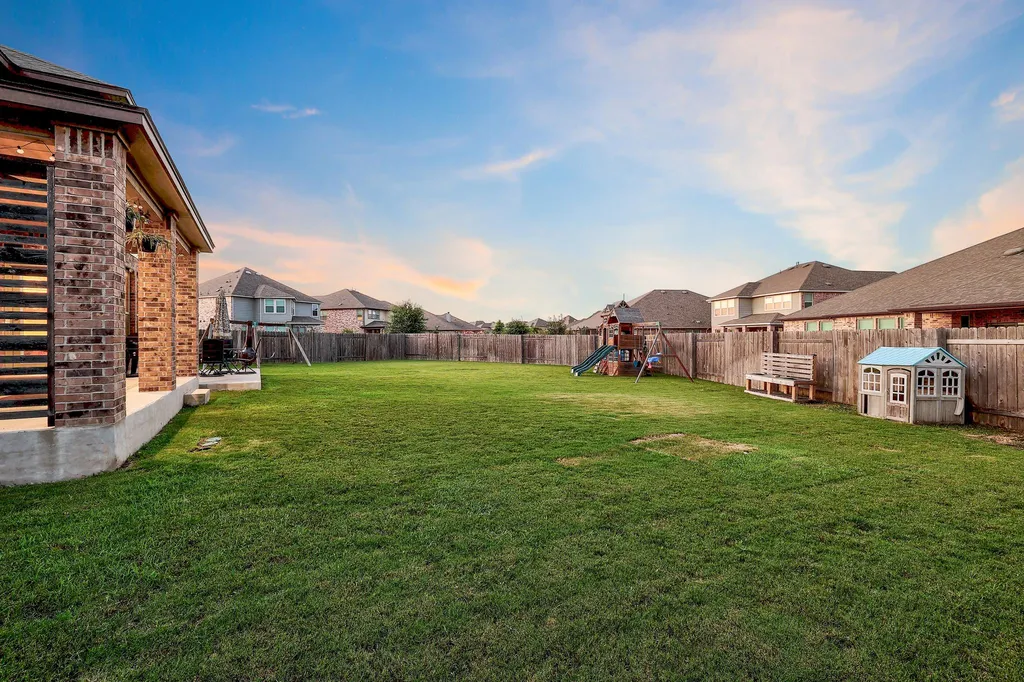 1132 Hemlen Cove Leander TX 78641
