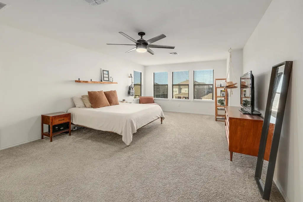 1132 Hemlen Cove Leander TX 78641