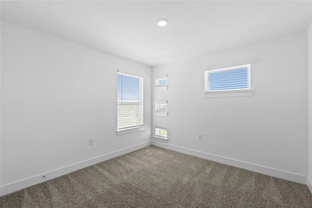 7909 Edmondson Bend Austin TX 78744