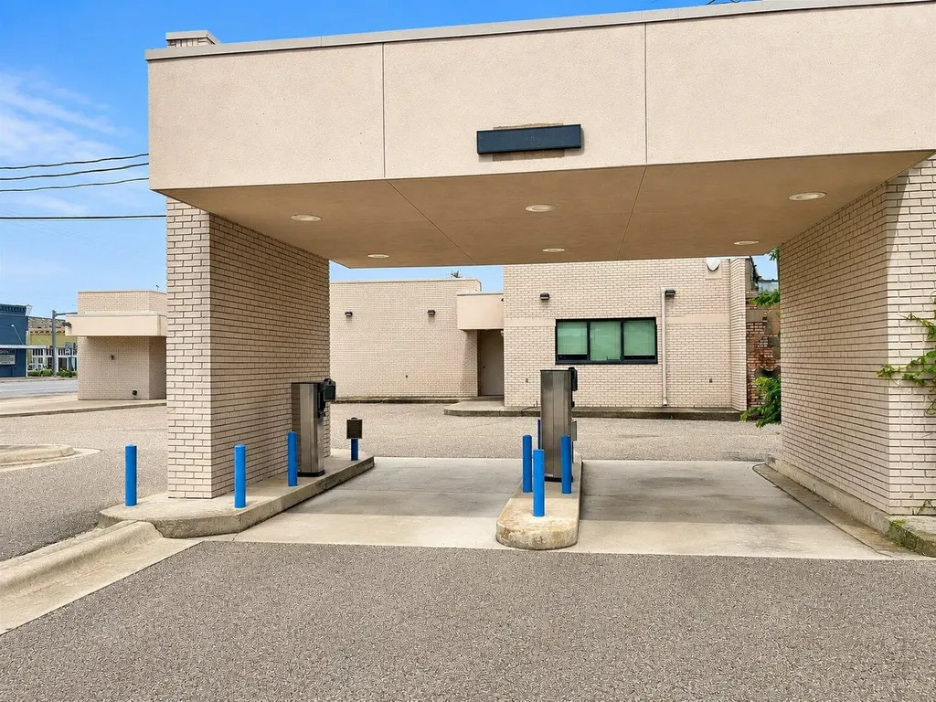 101 N 4th Street Lometa TX 76853