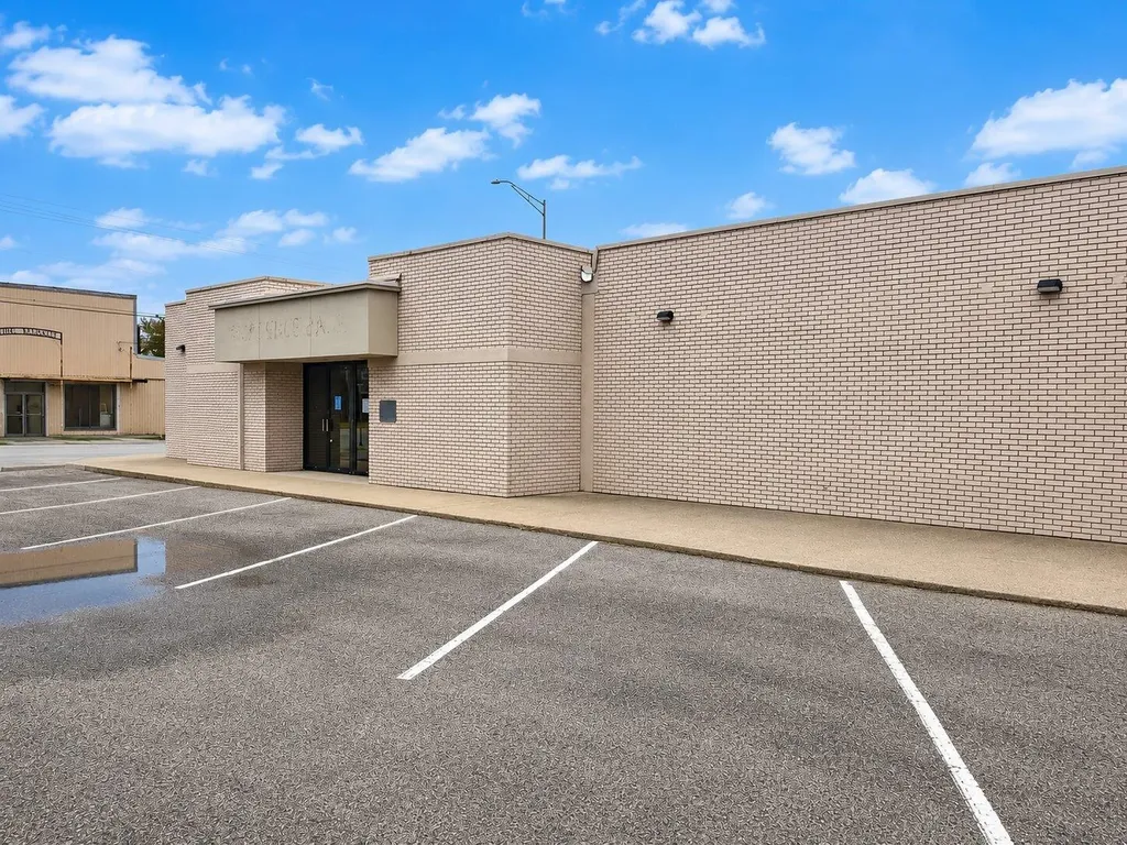 101 N 4th Street Lometa TX 76853