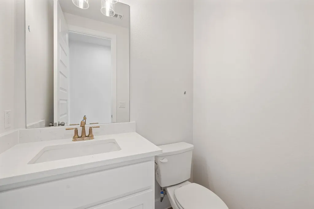 137 Emerald Grove Drive Georgetown TX 78633