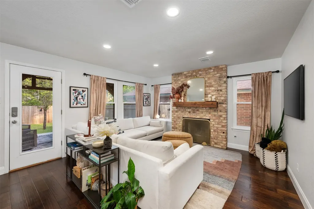 9313 Notches Drive Austin TX 78748