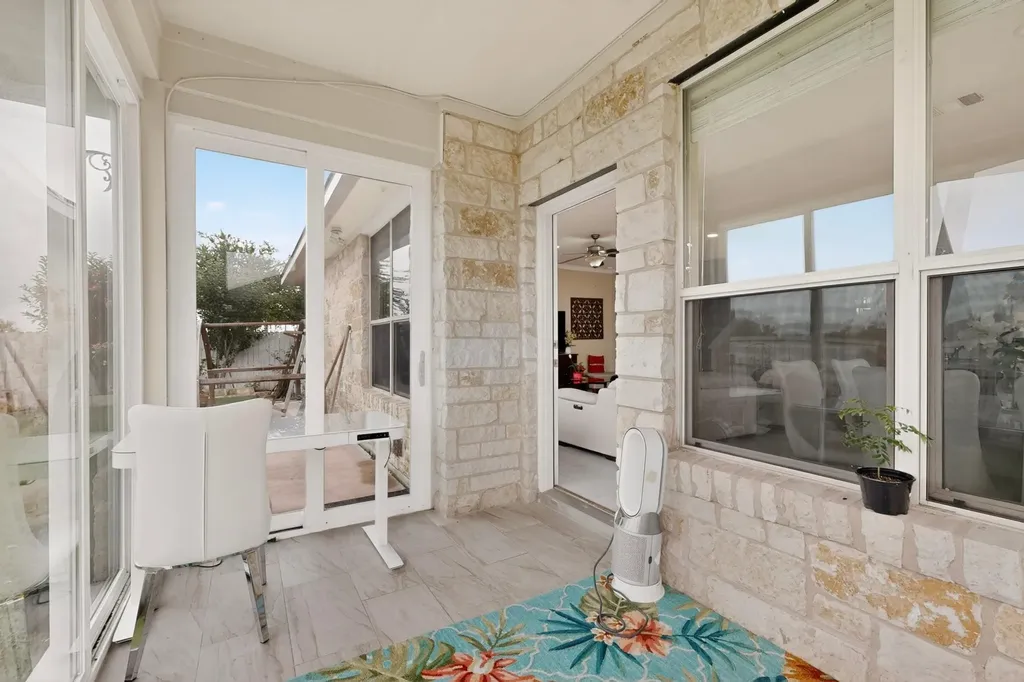 11228 Barn Owl Drive Austin TX 78754