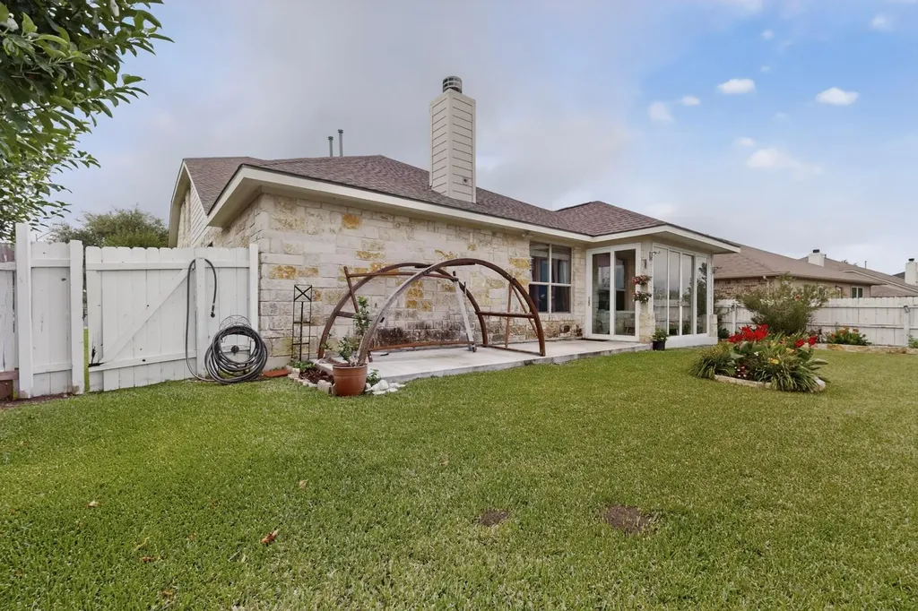 11228 Barn Owl Drive Austin TX 78754