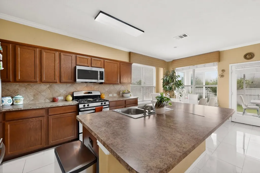 11228 Barn Owl Drive Austin TX 78754