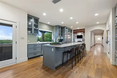 300 Bent Tree Court West Lake Hills TX 78746
