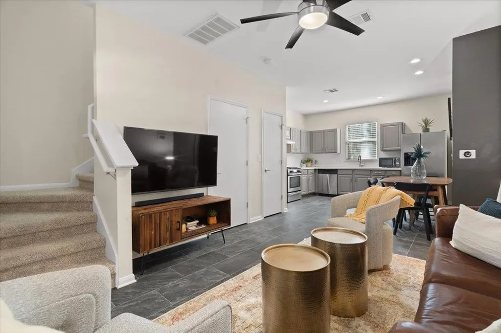 4806 Mendoza Drive Austin TX 78721