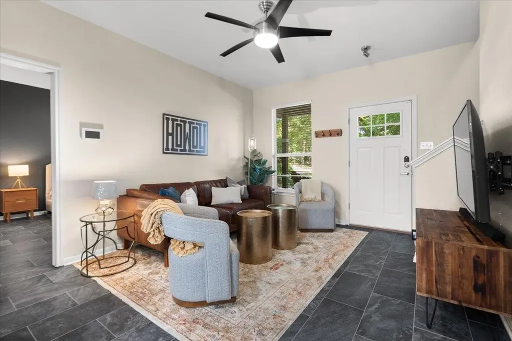 4806 Mendoza Drive Austin TX 78721