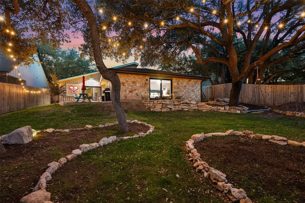 2210 Red Fox Road Austin TX 78734