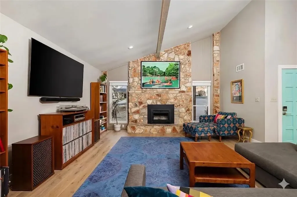 2210 Red Fox Road Austin TX 78734