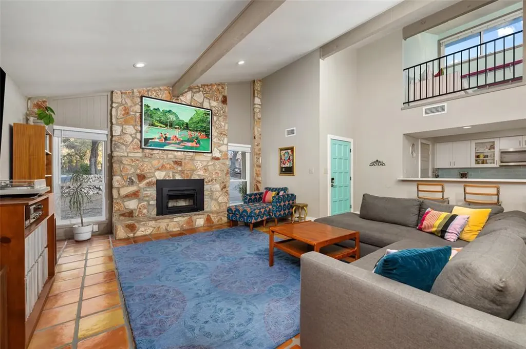 2210 Red Fox Road Austin TX 78734