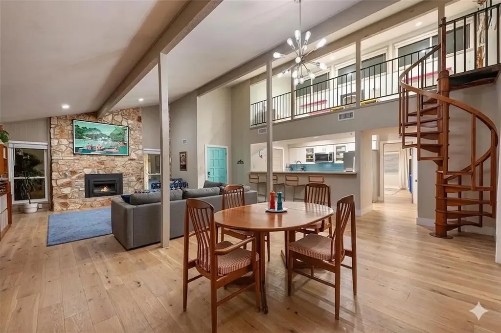 2210 Red Fox Road Austin TX 78734