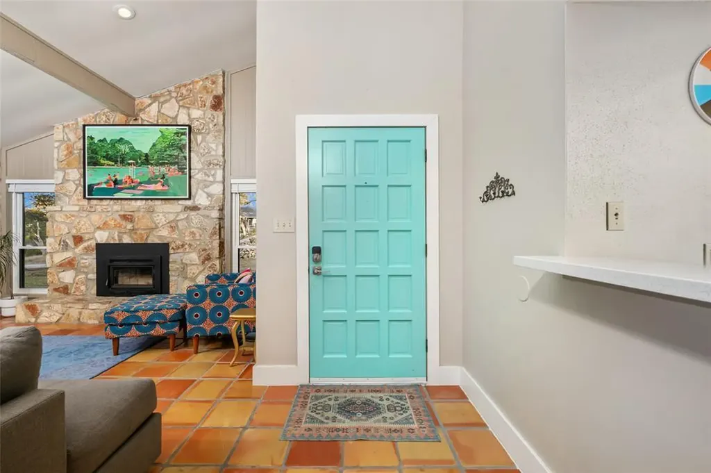 2210 Red Fox Road Austin TX 78734