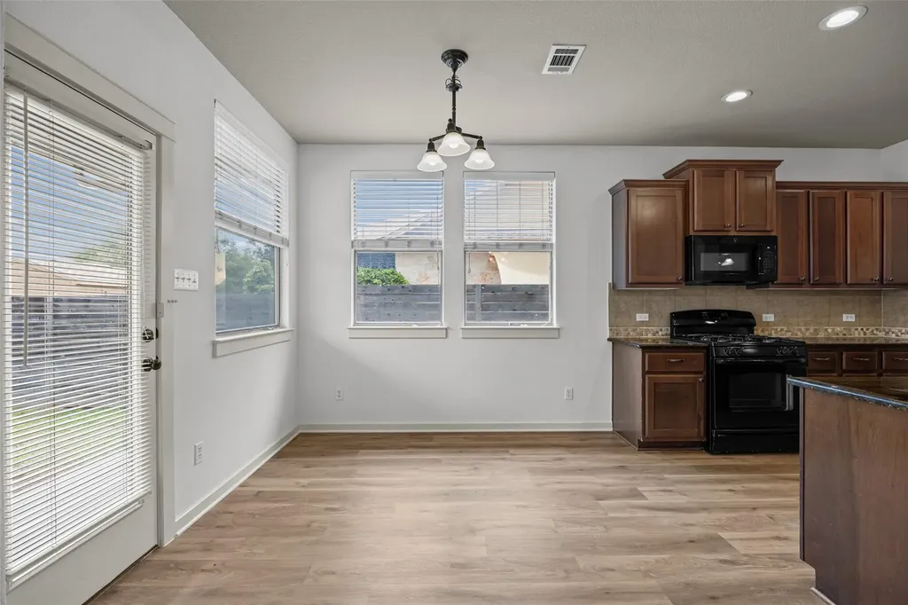 331 Rosemary Hollow Buda TX 78610